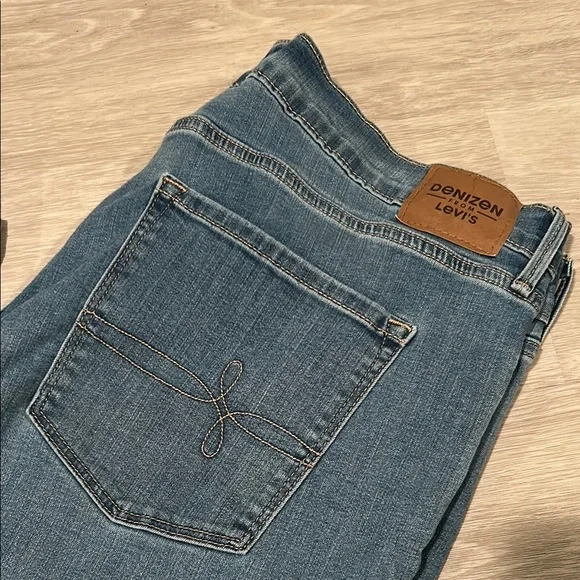 High Rise Straight Jeans - Picture 2 of 4